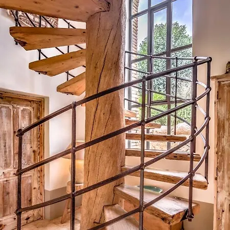 Serenita Pallombaggia *